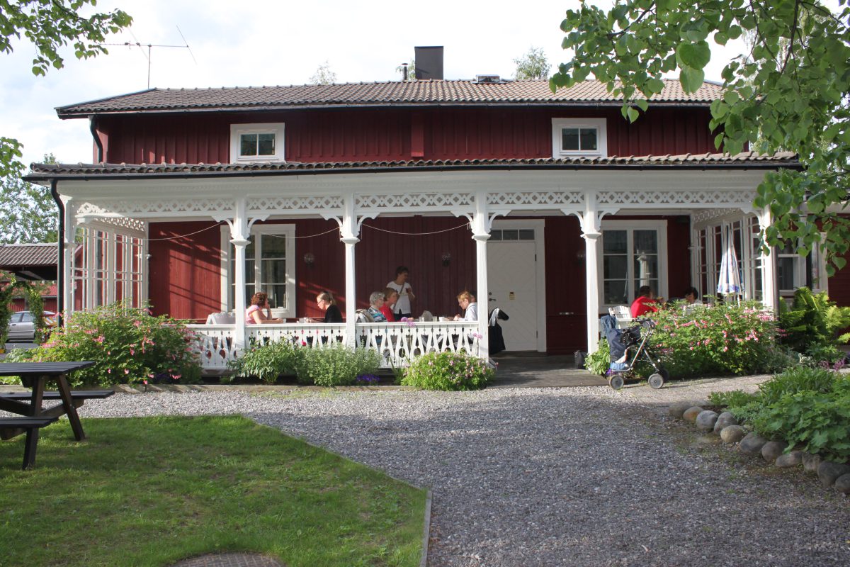 EFS-gården, Backen